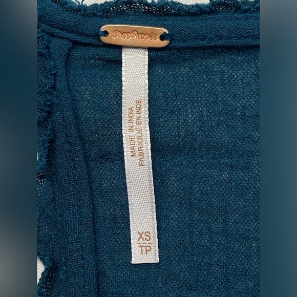 NEW! Free People 100% Cotton Teal Bell Sleeve Cropped Flowy Blouse Top Size XS - Picture 7 of 14